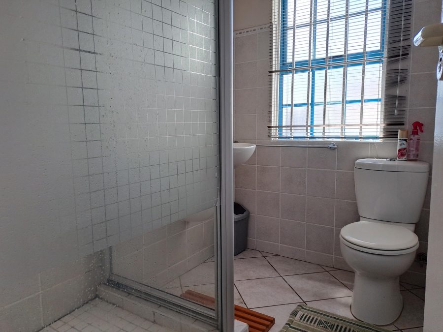 To Let 3 Bedroom Property for Rent in Gordons Bay Central Western Cape